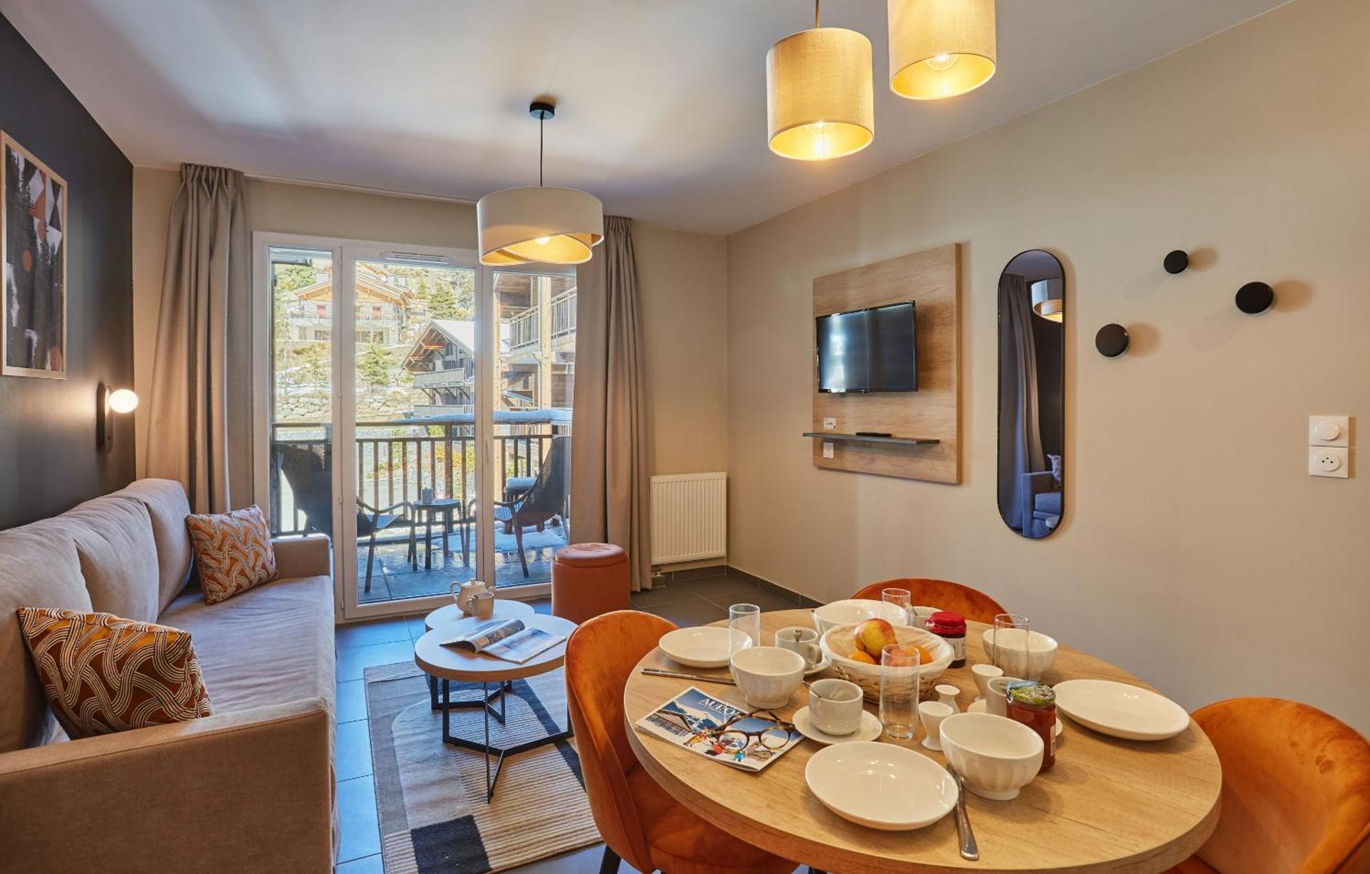 Residence Prestige Odalys Le Mont D'Орон Екстер'єр фото