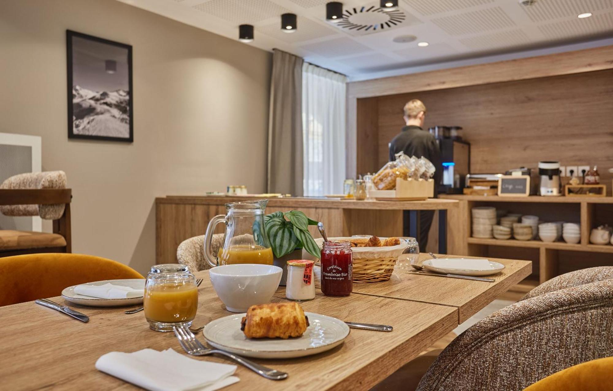 Residence Prestige Odalys Le Mont D'Орон Екстер'єр фото