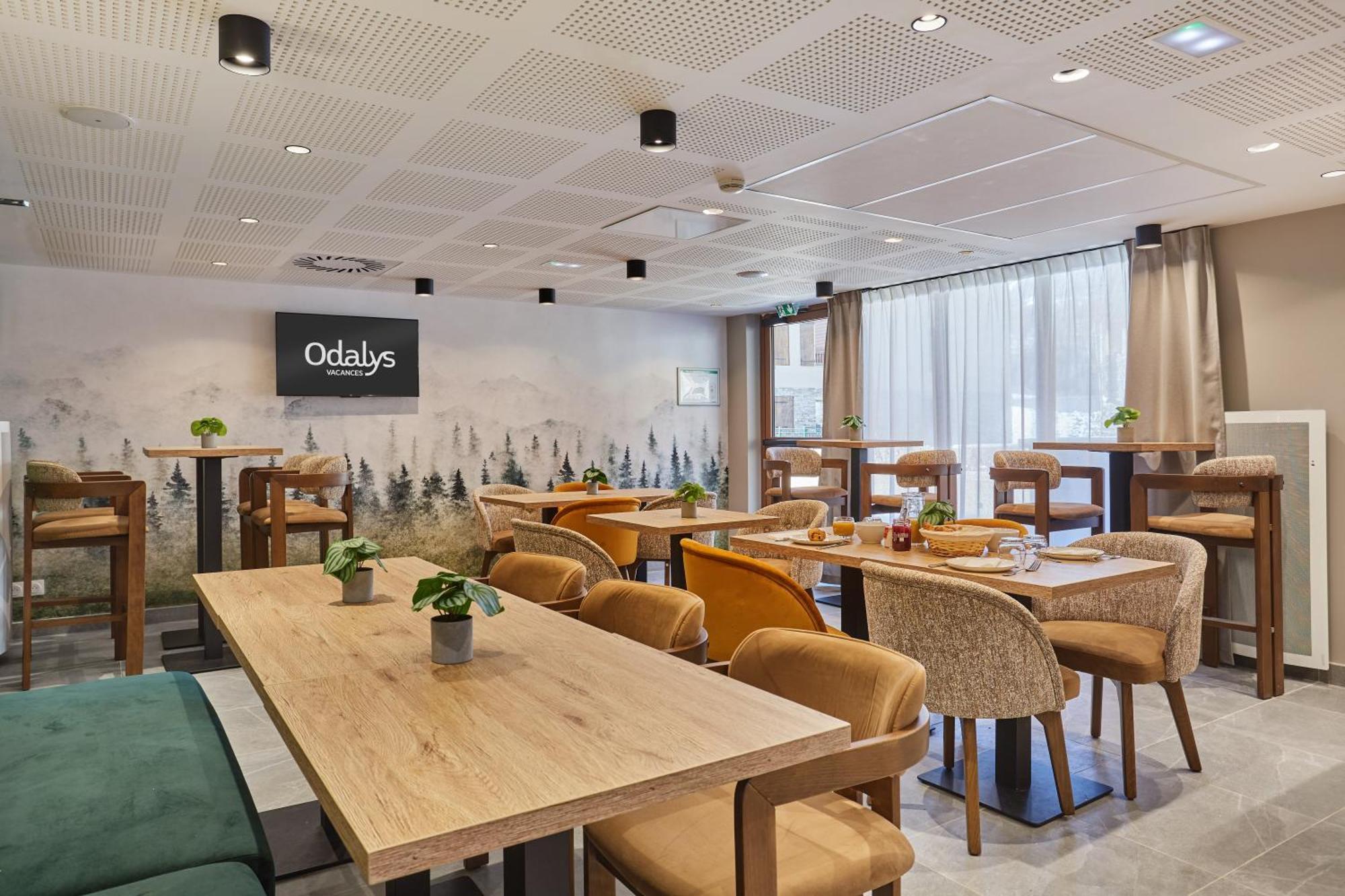 Residence Prestige Odalys Le Mont D'Орон Екстер'єр фото