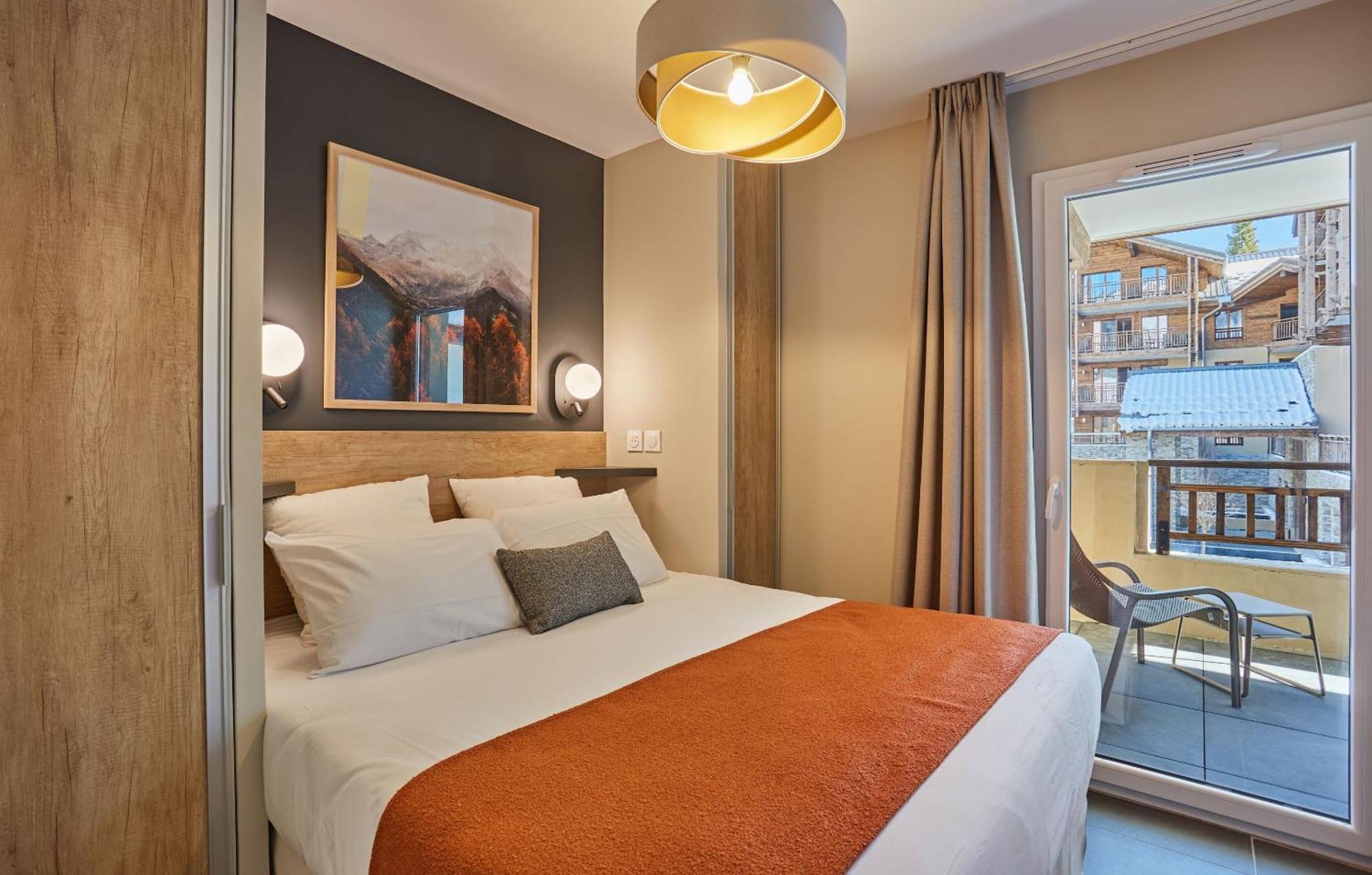 Residence Prestige Odalys Le Mont D'Орон Екстер'єр фото