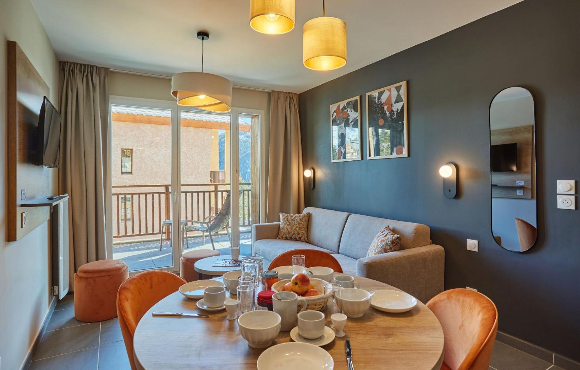 Residence Prestige Odalys Le Mont D'Орон Екстер'єр фото