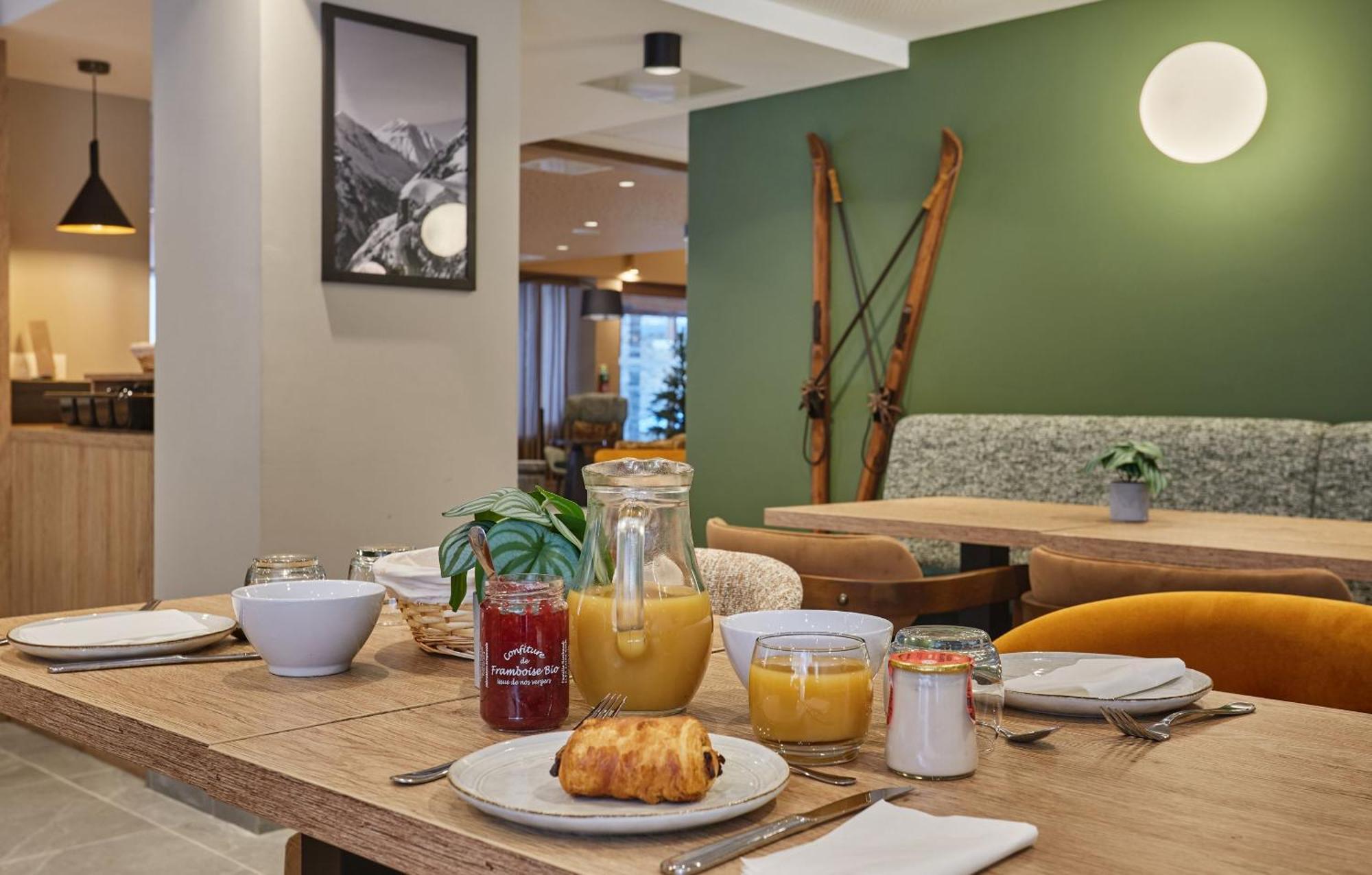 Residence Prestige Odalys Le Mont D'Орон Екстер'єр фото