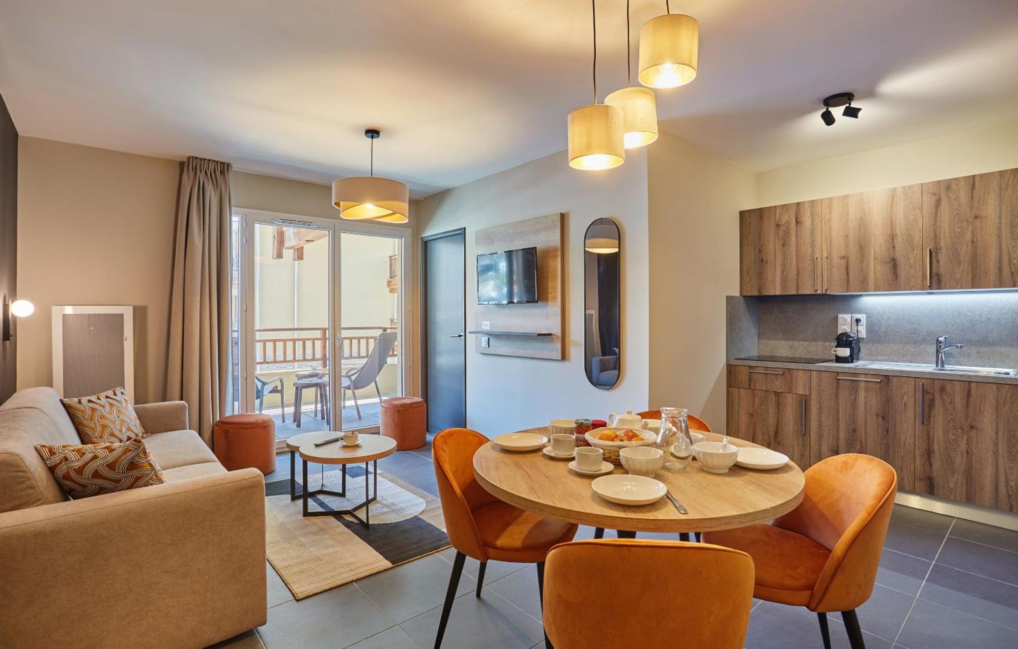 Residence Prestige Odalys Le Mont D'Орон Екстер'єр фото