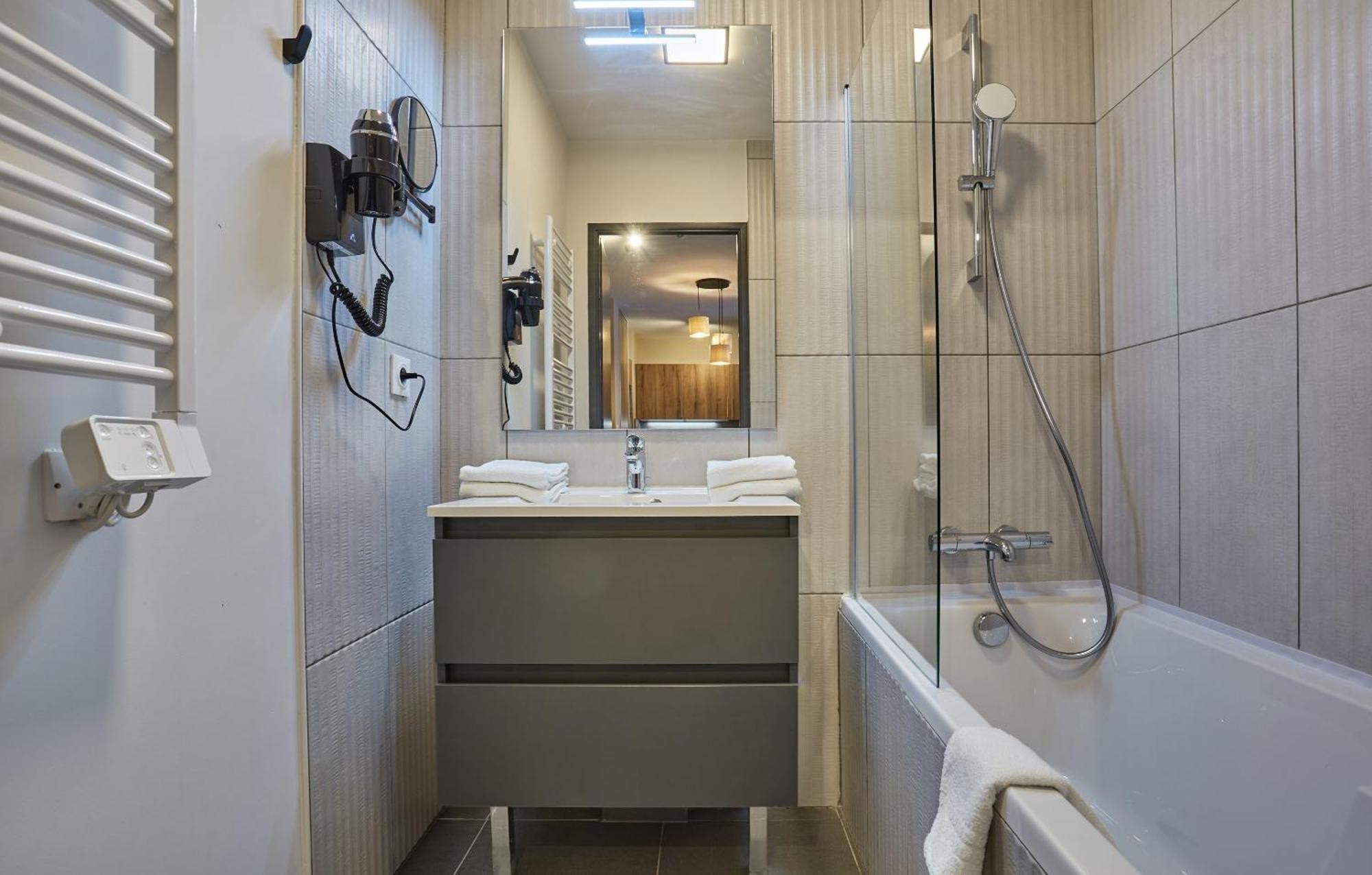 Residence Prestige Odalys Le Mont D'Орон Екстер'єр фото